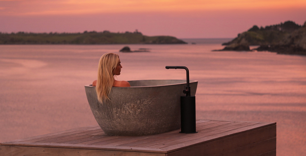 Faraway Cove Outdoor Bath Tab Sunset